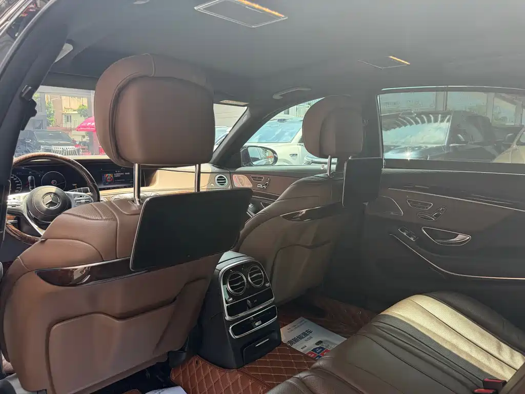 Mercedes-Benz S-Class — миниатюра 13