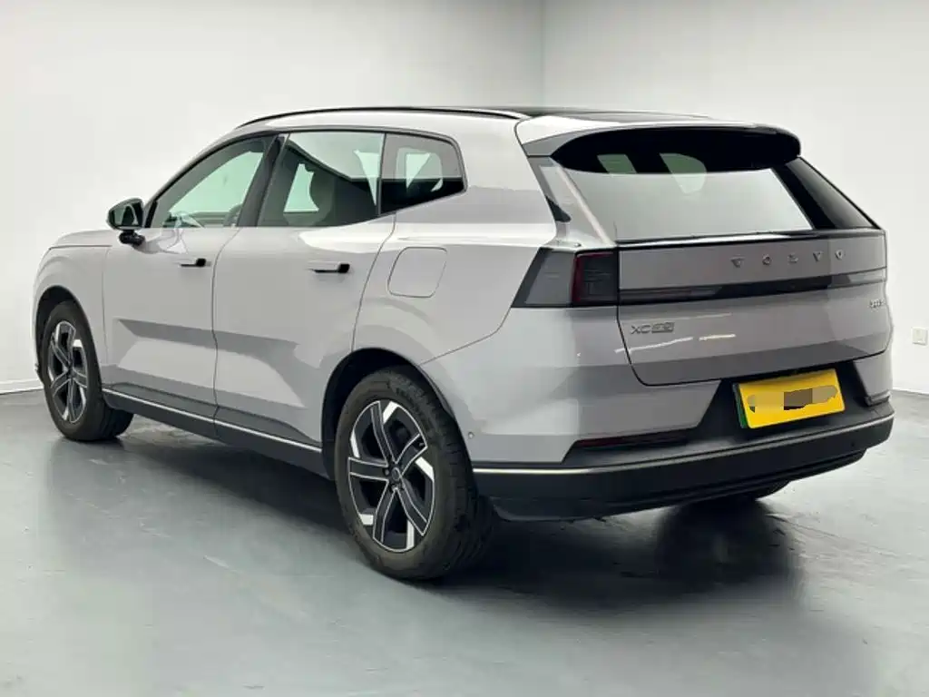 Volvo XC70 PHEV — миниатюра 11