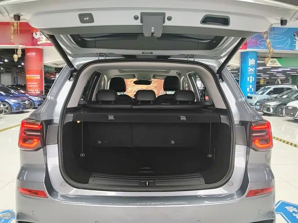 Roewe RX5 New Energy — миниатюра 19
