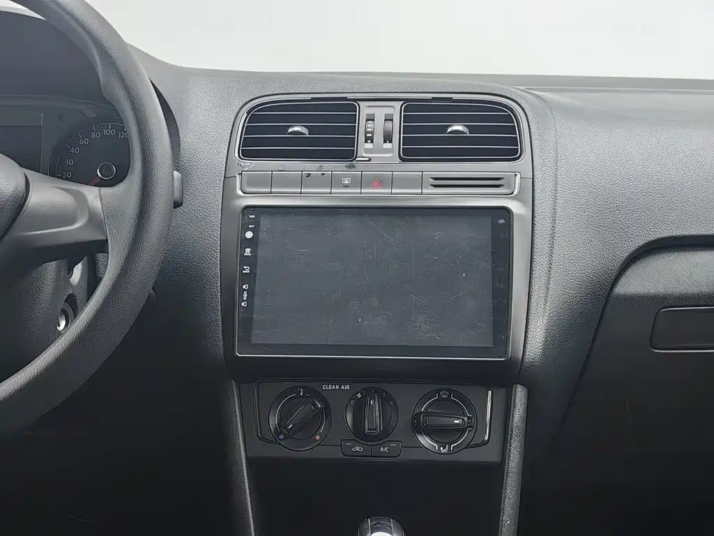 Volkswagen Polo — миниатюра 12