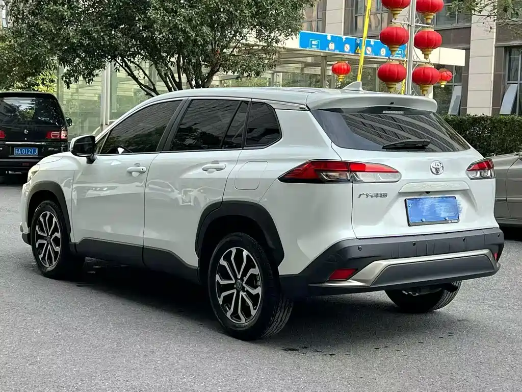 Toyota Frontlander — миниатюра 6