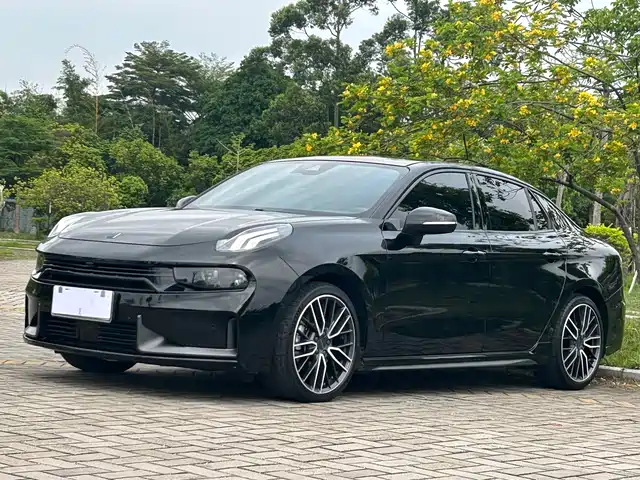 2022 Lynk & Co 03