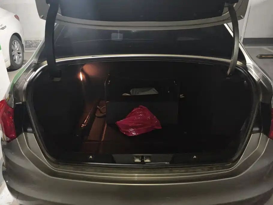 Citroen C4L — миниатюра 4