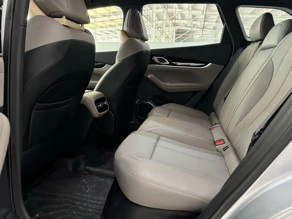 Geely Boyue L — миниатюра 6
