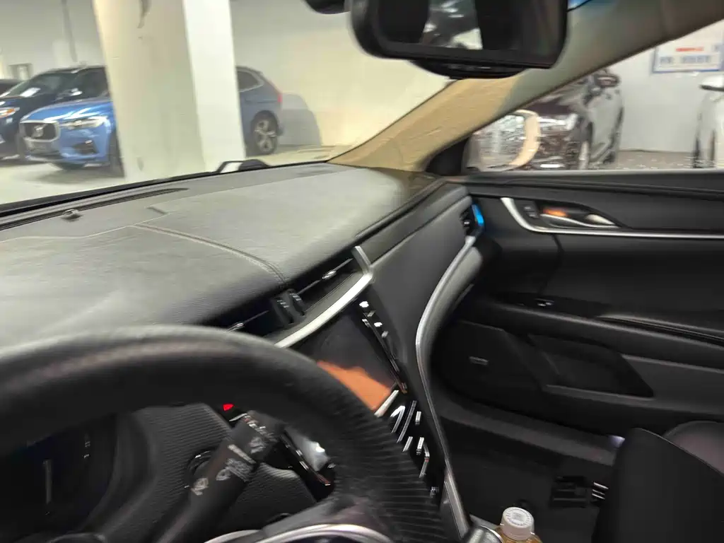 Cadillac XTS