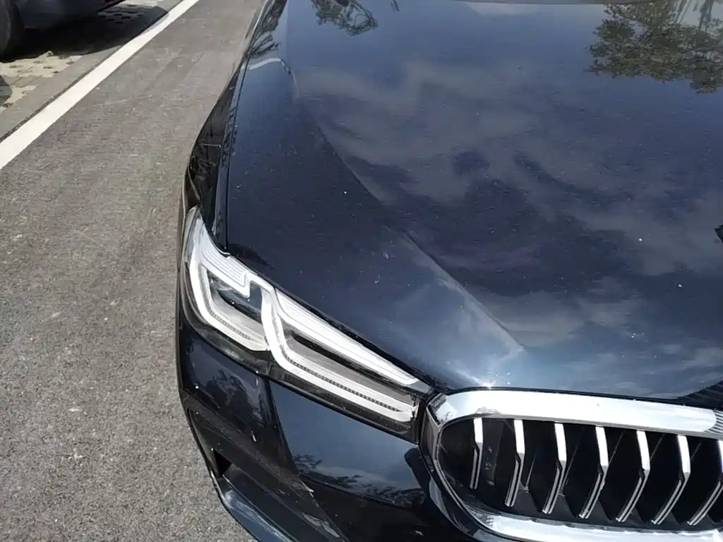 BMW 5 Series — миниатюра 9