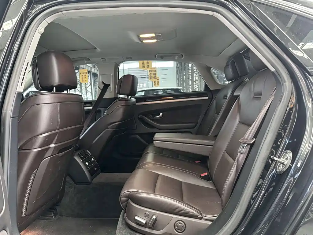 Audi A8 — миниатюра 4