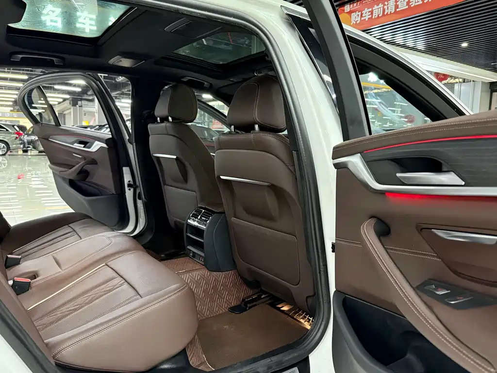 BMW 5 Series — миниатюра 15
