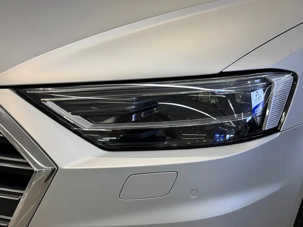 Audi A8 — миниатюра 9