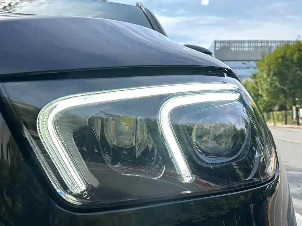 Mercedes-Benz GLE (Import) — миниатюра 3