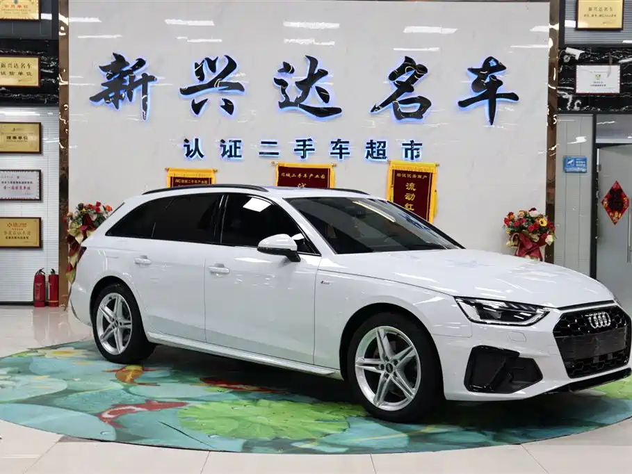 Audi A4 2022 Avant 40 TFSI Fashion