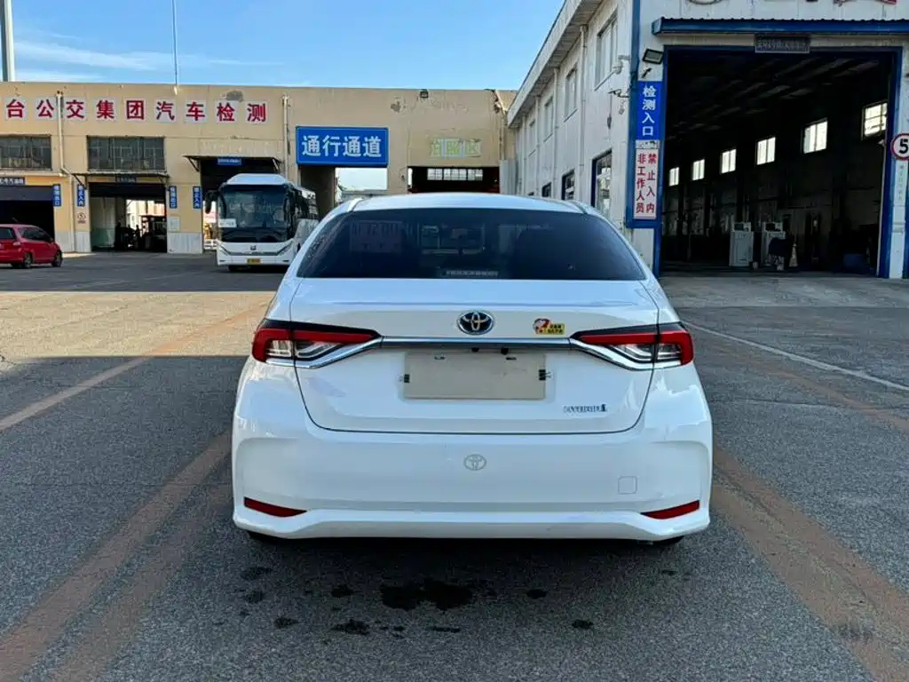 Toyota Corolla — миниатюра 5
