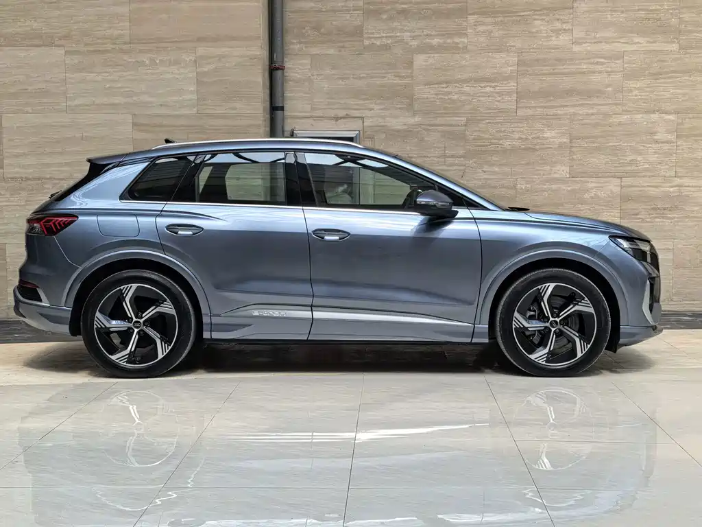 Audi Q4 e-tron — миниатюра 3