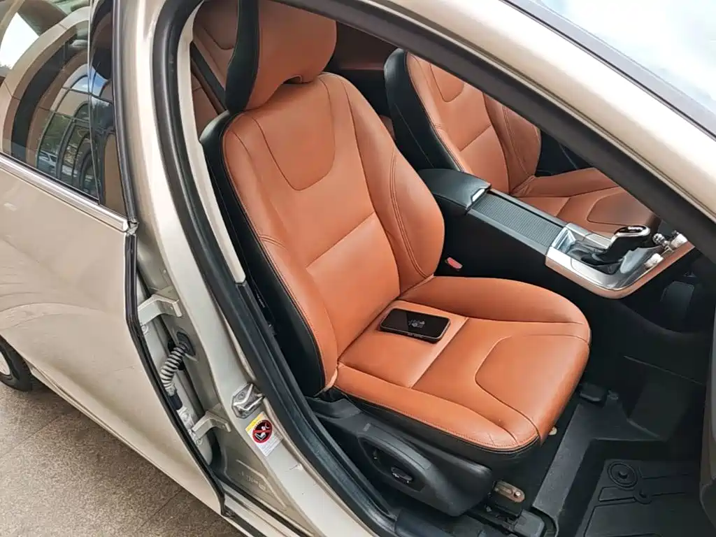 Volvo S60 — миниатюра 25