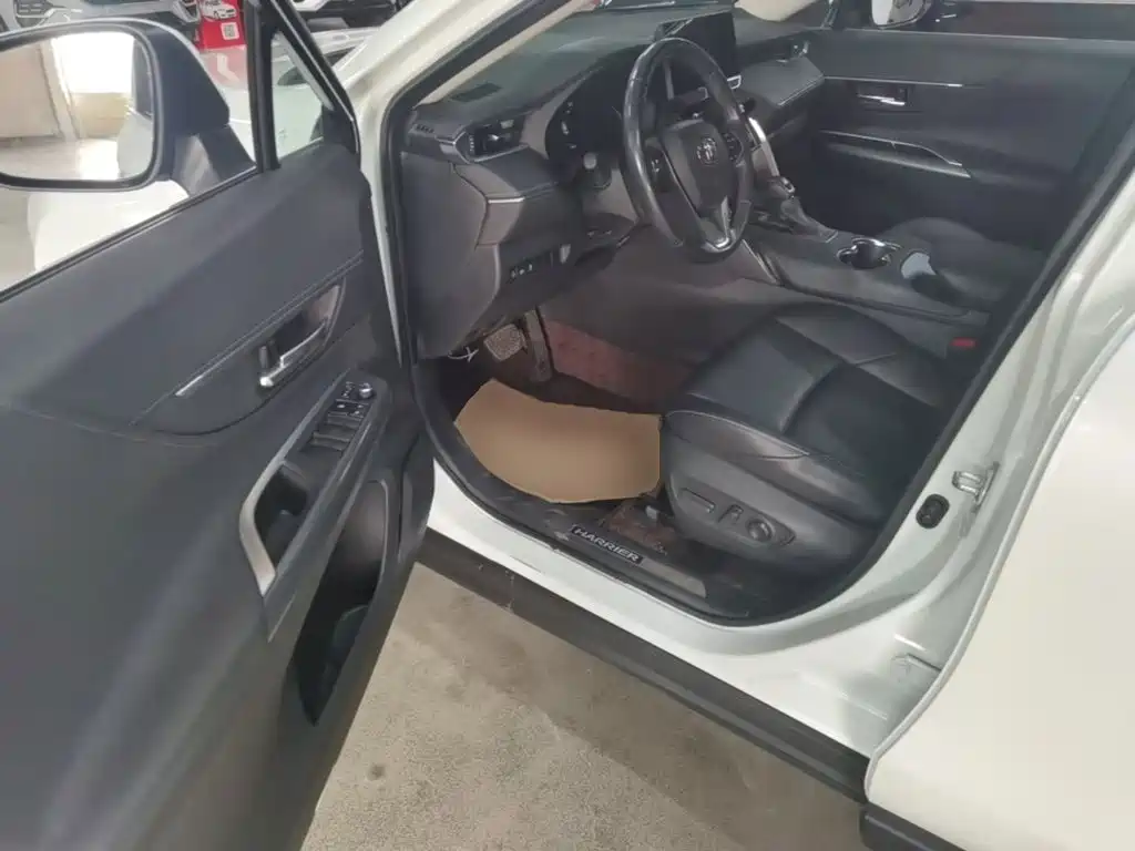 Toyota Harrier — миниатюра 16