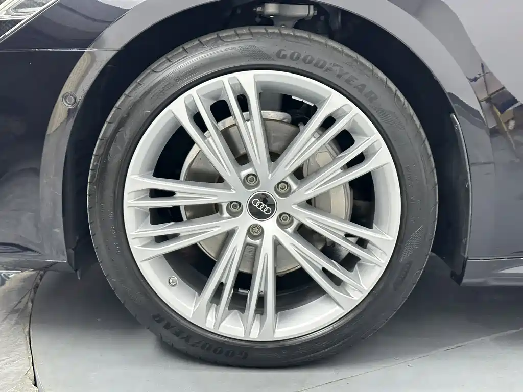 Audi A7L — миниатюра 24