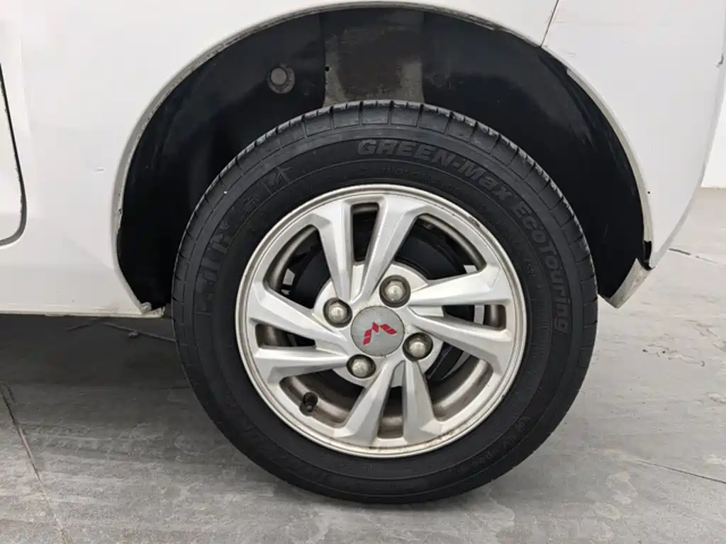 Wuling MINIEV — миниатюра 9