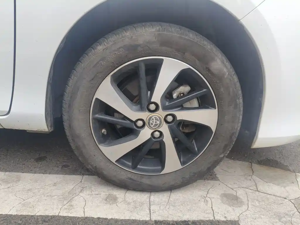 Toyota Yaris L — миниатюра 8