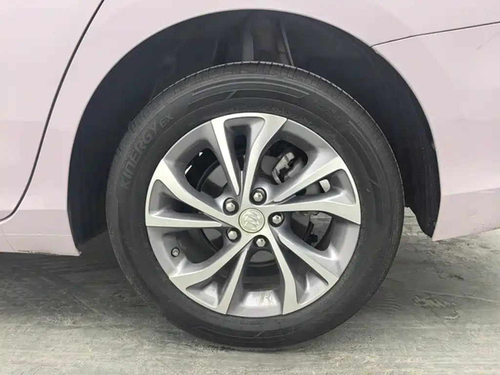 Buick Verano — миниатюра 11
