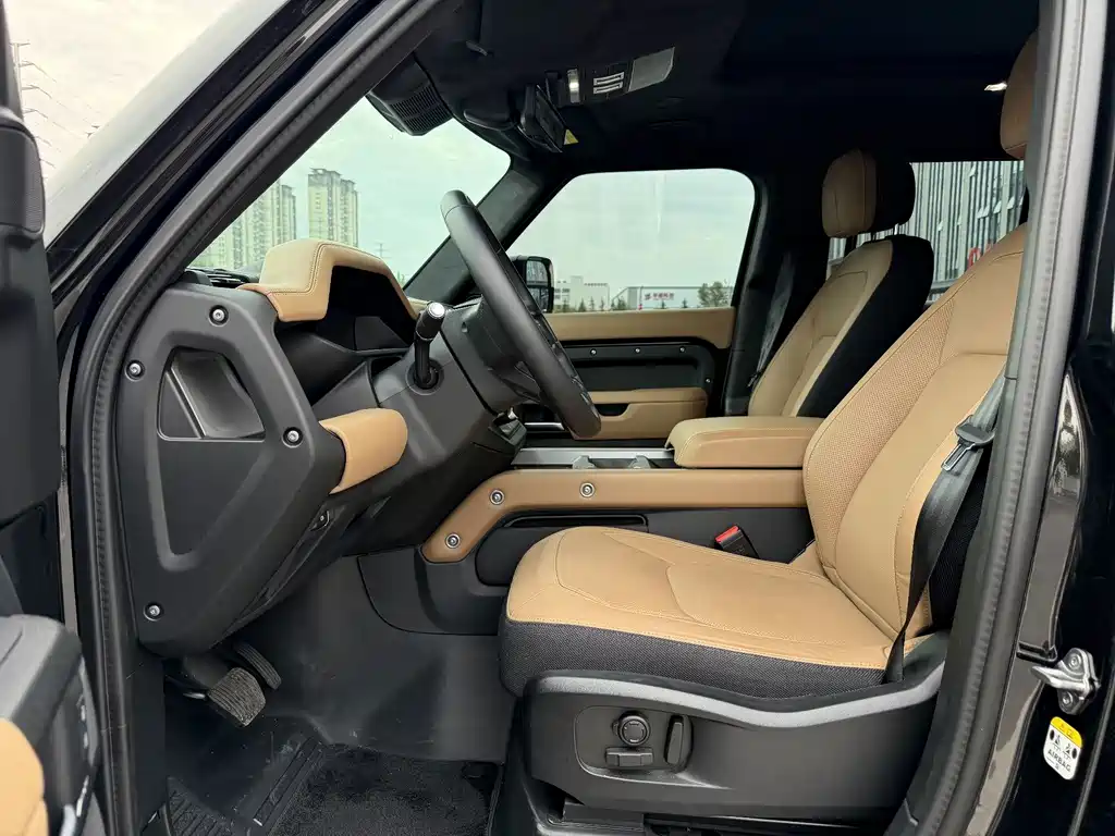 Land Rover Defender — миниатюра 5
