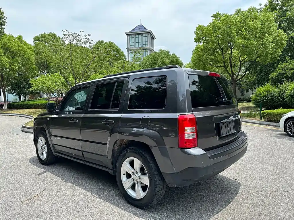 Jeep Patriot — миниатюра 8