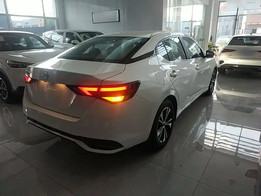 Nissan Sylphy — миниатюра 7