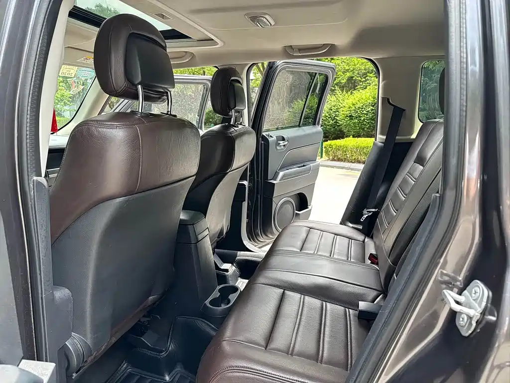 Jeep Patriot — миниатюра 10