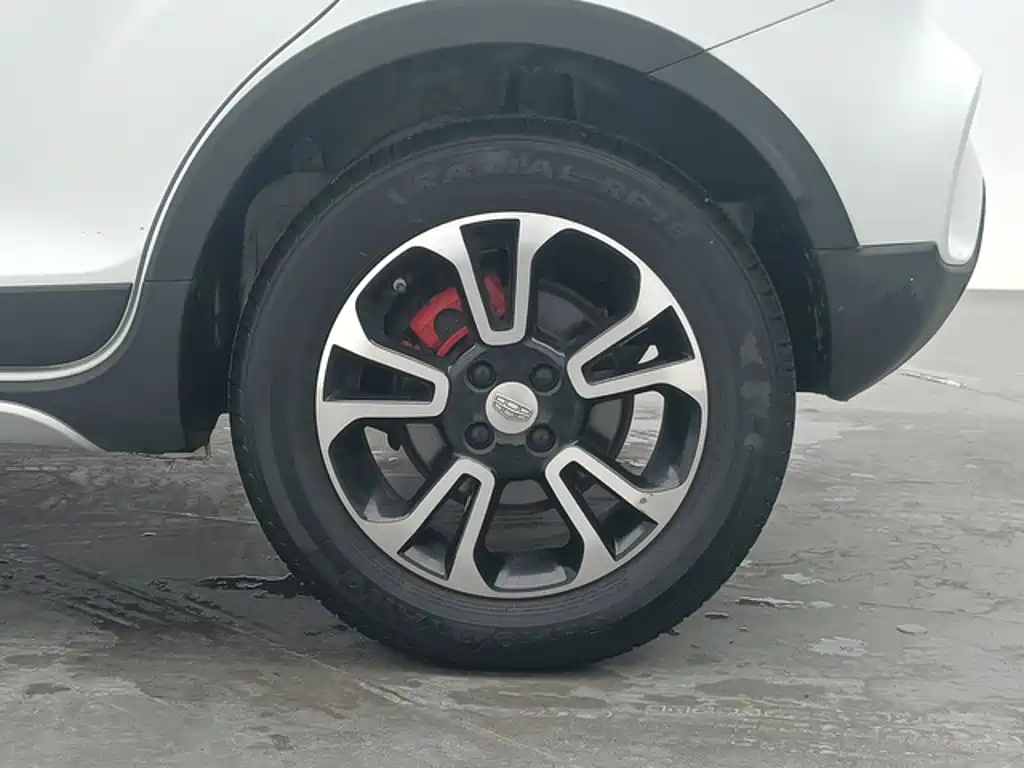 Geely Vision X3 — миниатюра 10