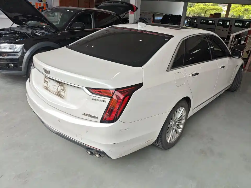 Cadillac CT6 — миниатюра 2