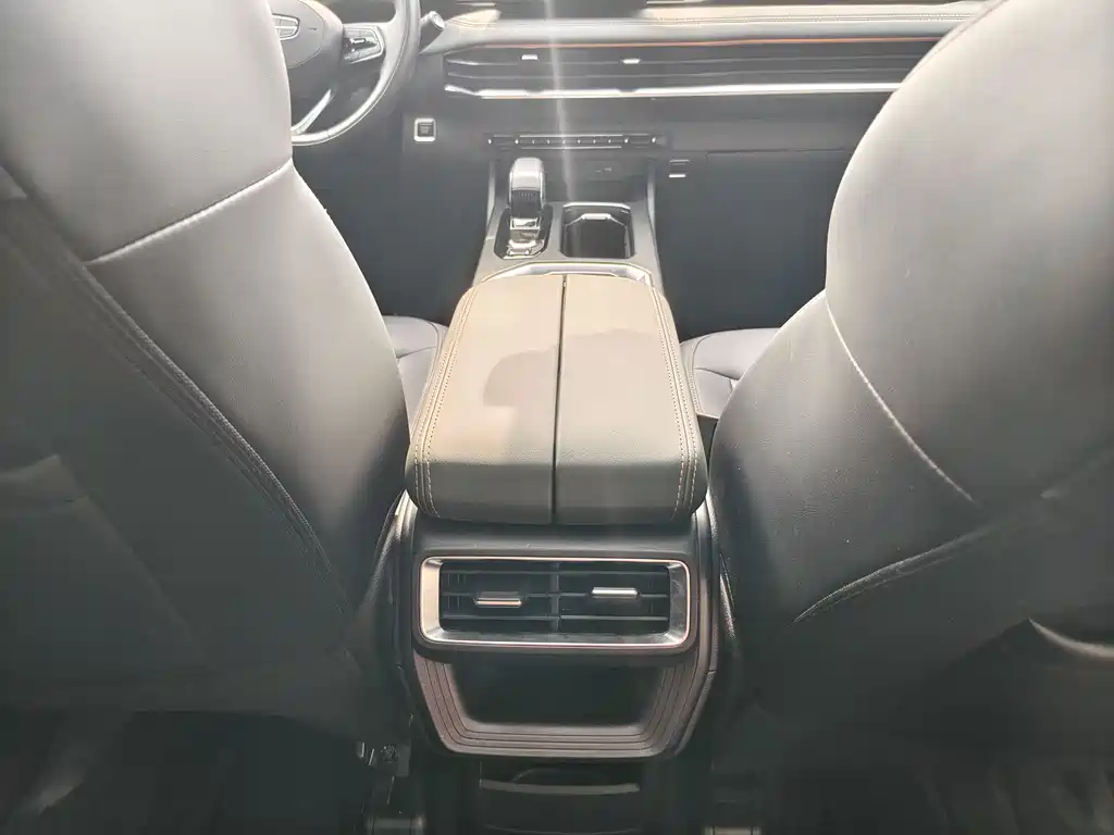 Geely HaoyueL L 2023 2.0T DCT Luxury