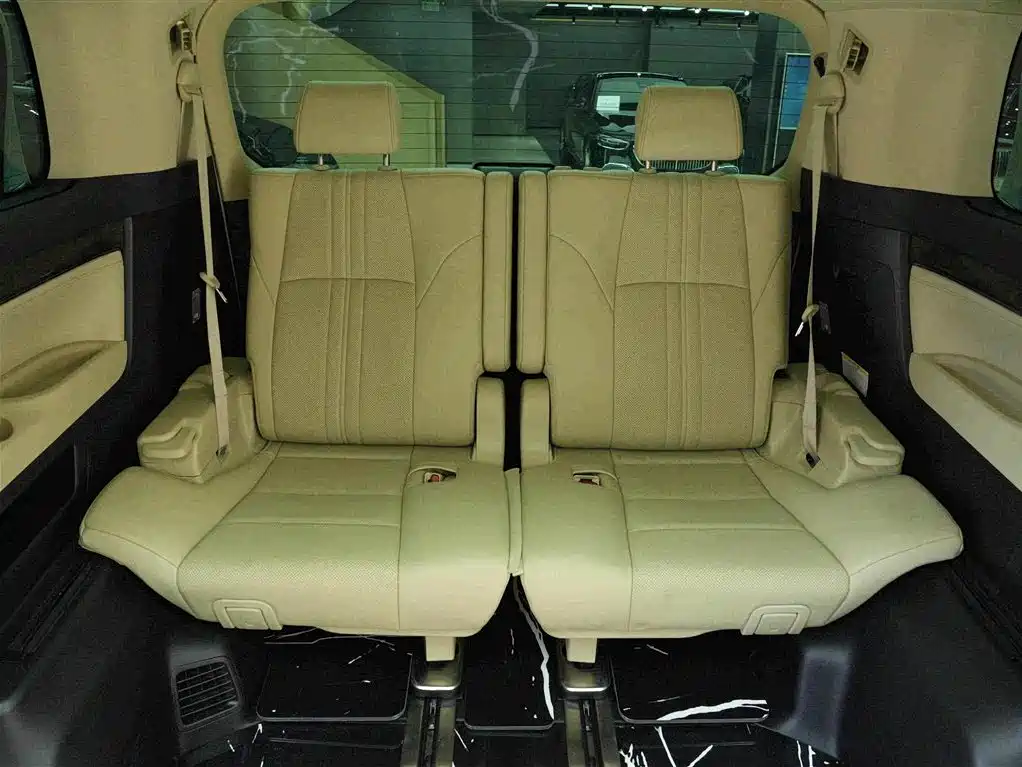 Toyota Vellfire — миниатюра 15