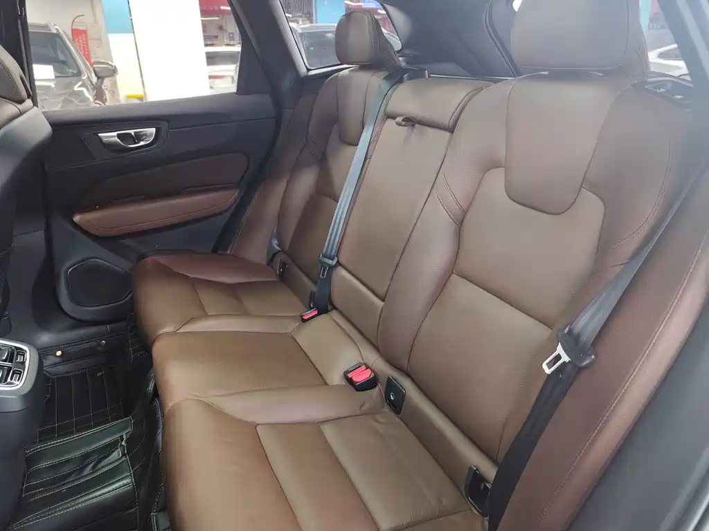 Volvo XC60 — миниатюра 9