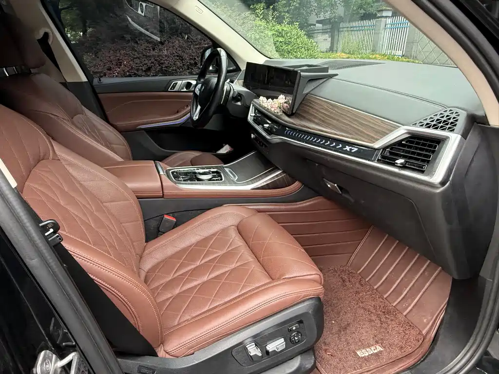 BMW X7 — миниатюра 13