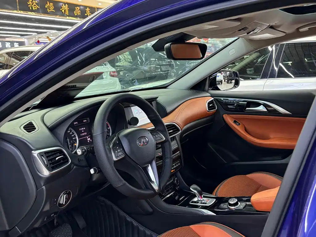 Infiniti QX30 2017 2.0T Sport
