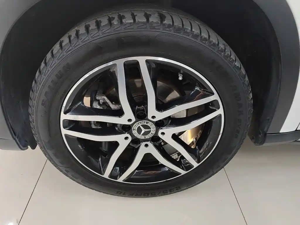 Mercedes-Benz GLA — миниатюра 23