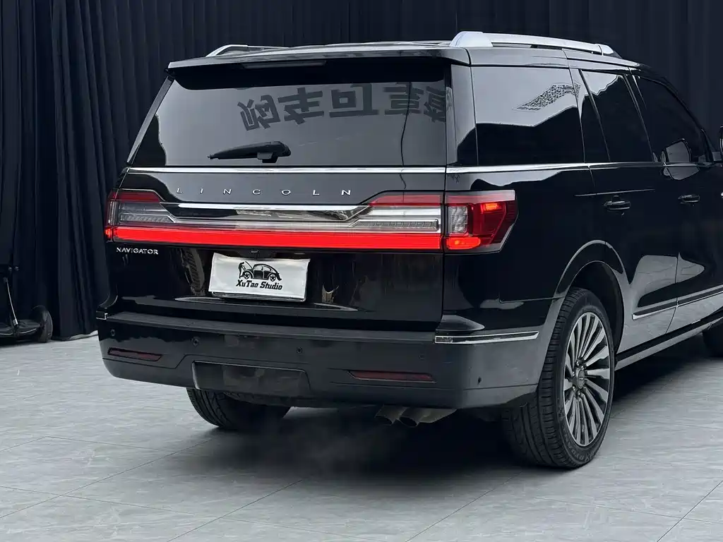 Lincoln Navigator — миниатюра 4