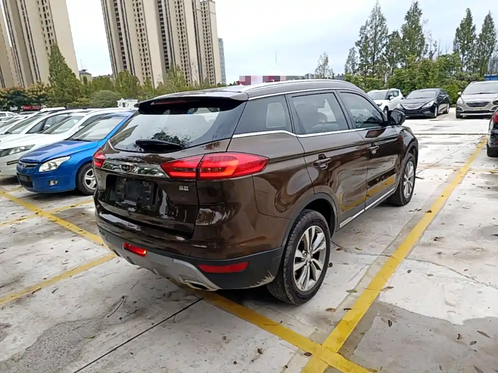 Geely Boyue — миниатюра 7