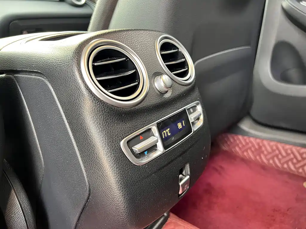 Mercedes-Benz GLC — миниатюра 14