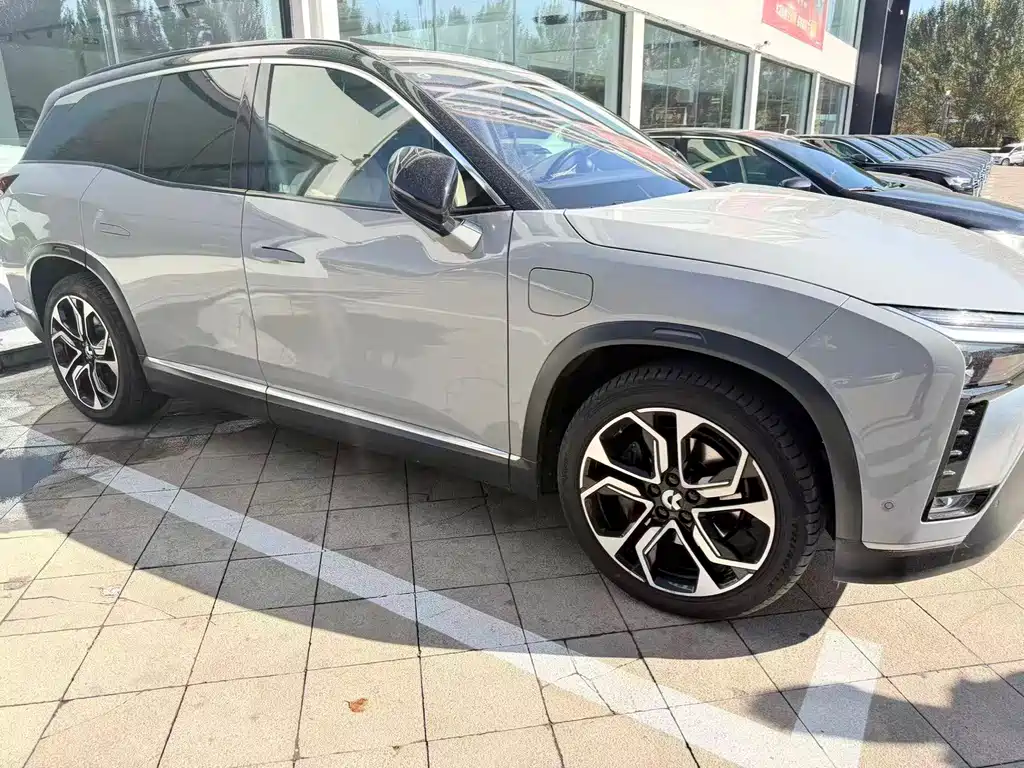 NIO ES8 — миниатюра 2