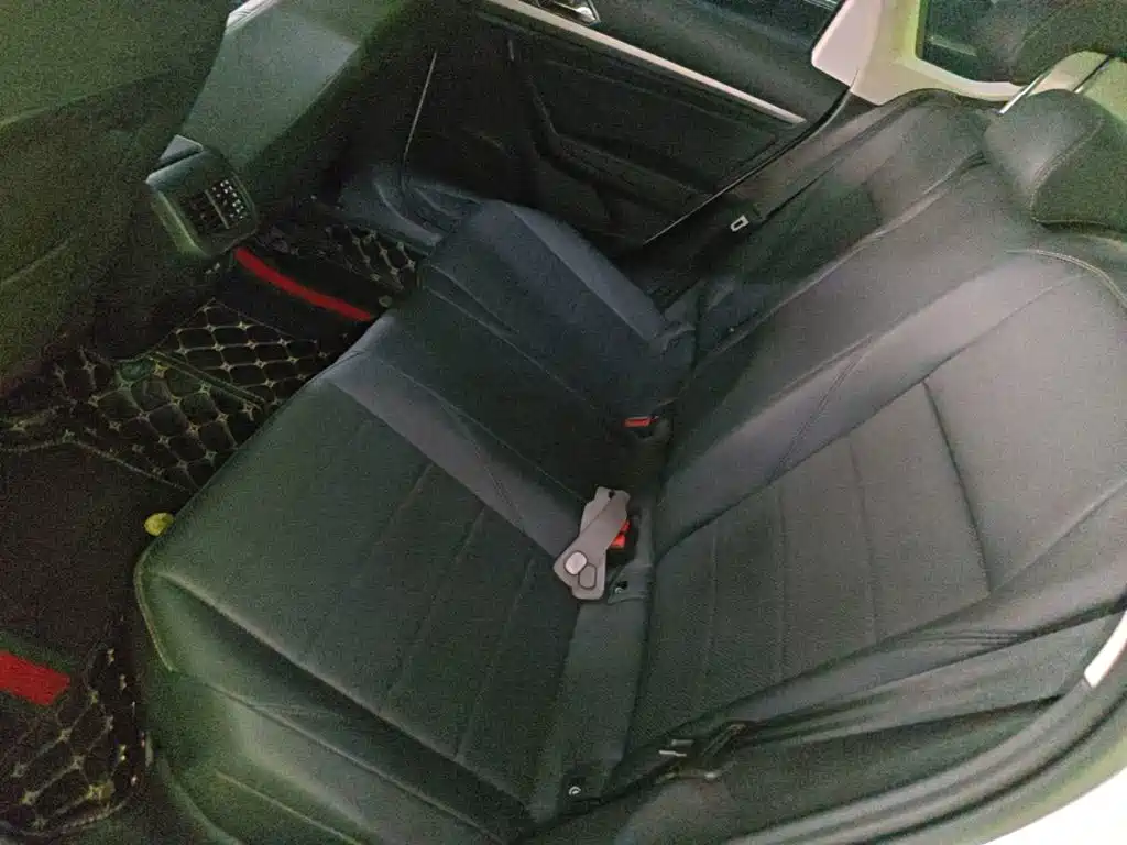 Volkswagen Lavida — миниатюра 17