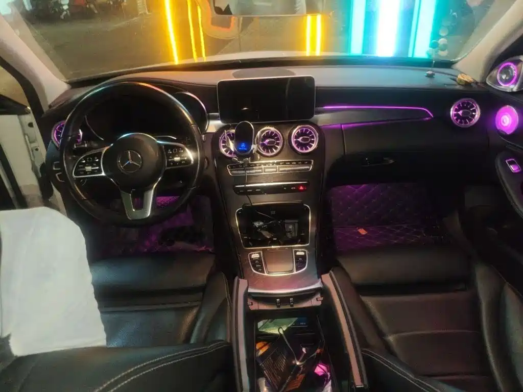Mercedes-Benz C-Class — миниатюра 13