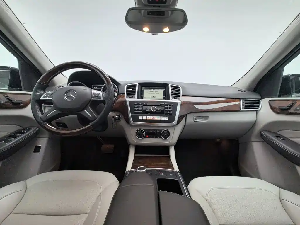 Mercedes-Benz M-Class — миниатюра 5