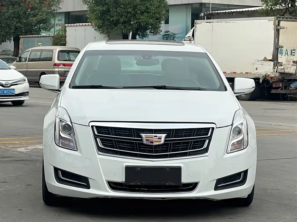 CADILLAC XTS