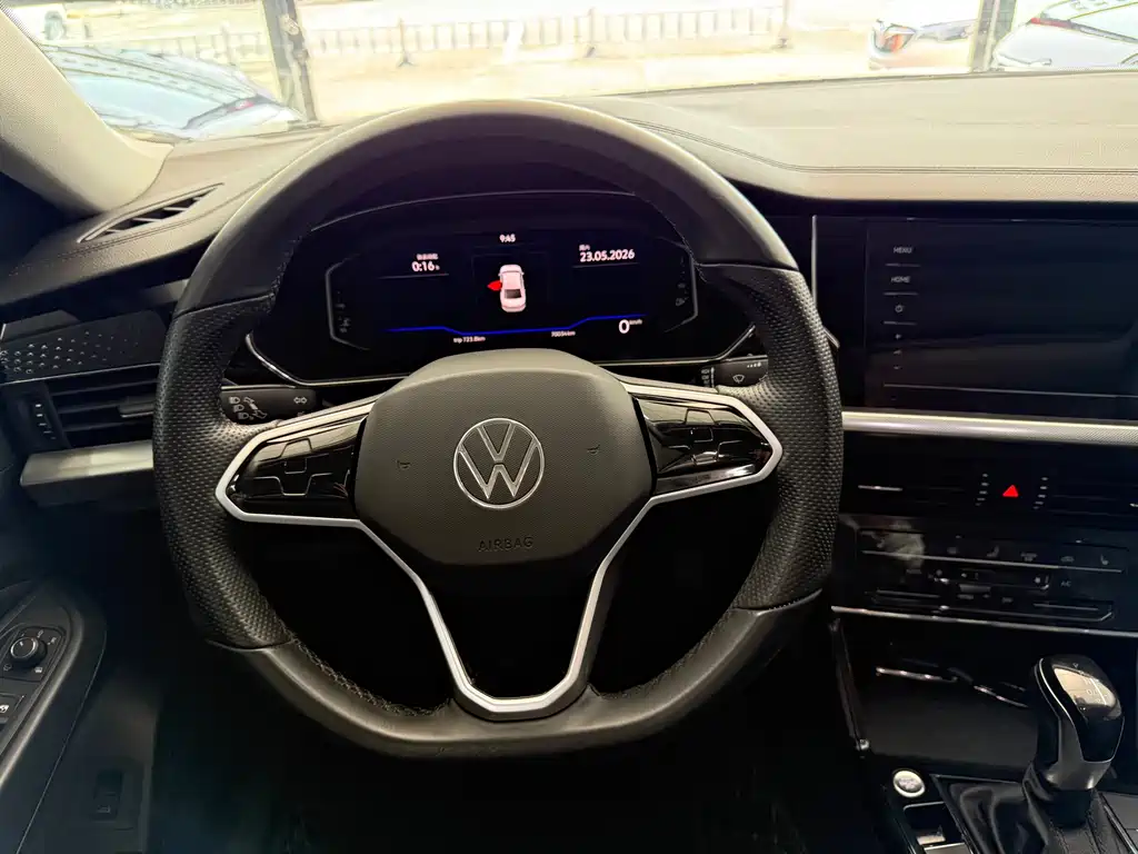 Volkswagen Passat 2023 330TSI Elite