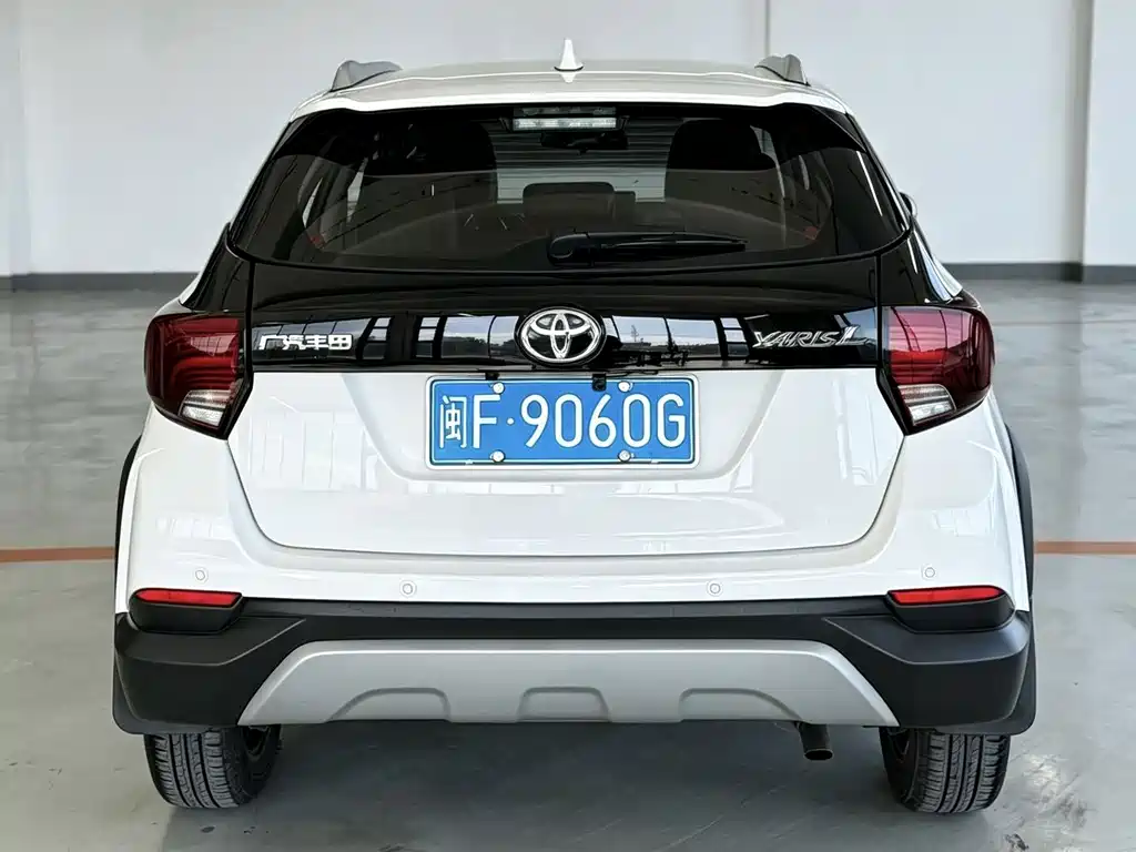 Toyota Yaris L — миниатюра 4