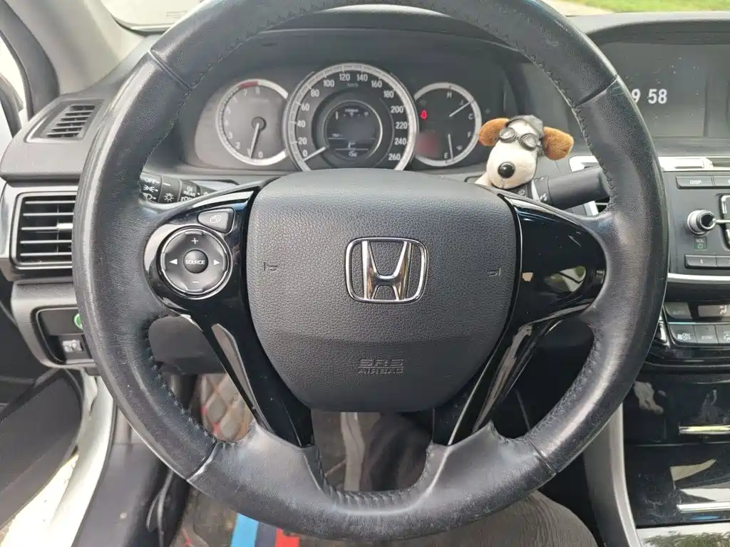 Honda Accord — миниатюра 11