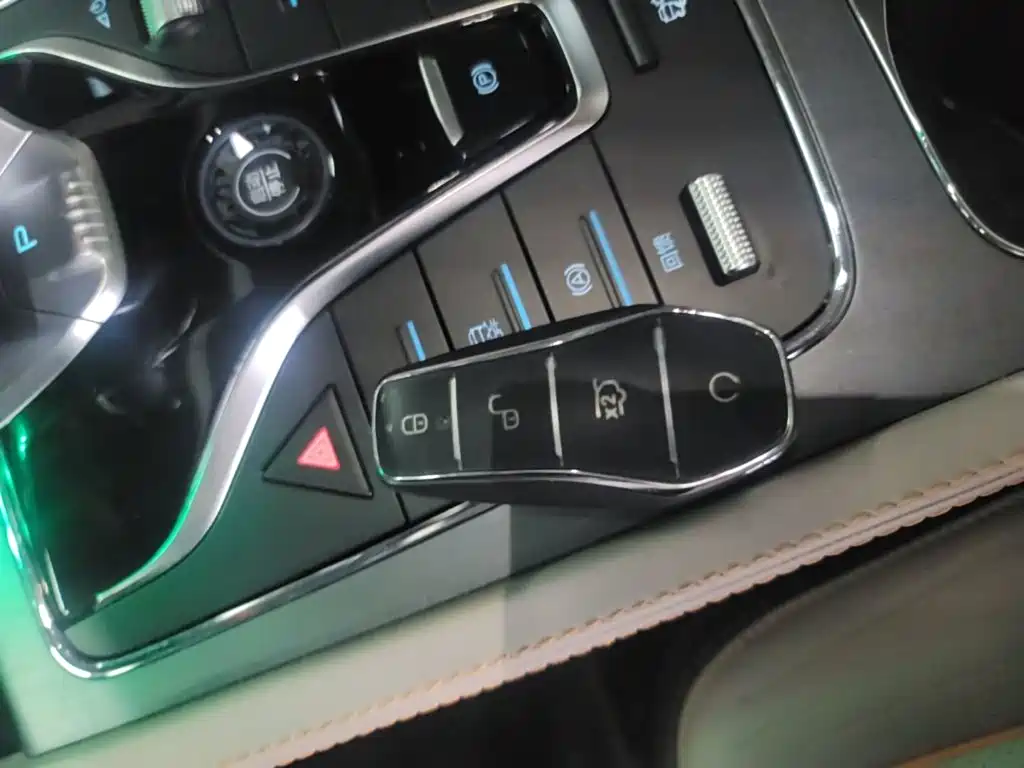 BYD Yuan Plus — миниатюра 9