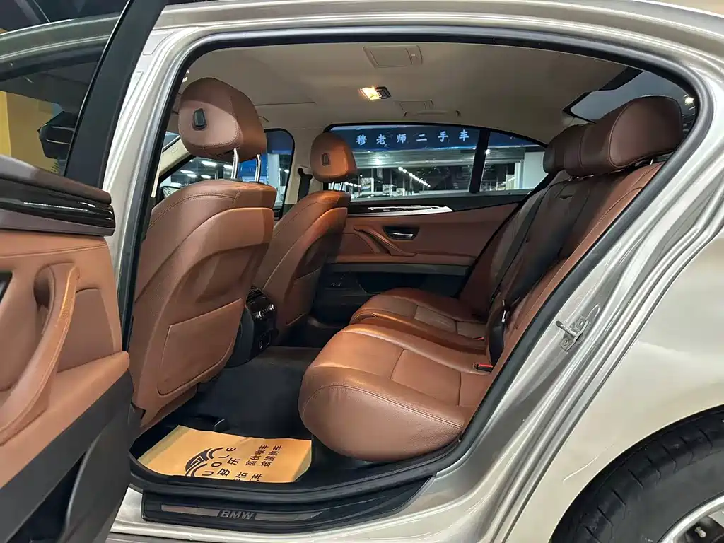BMW 5 Series — миниатюра 6