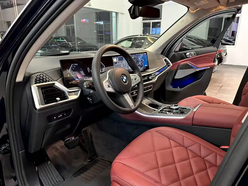 BMW X5 2025 xDrive 30Li Premium M Sport