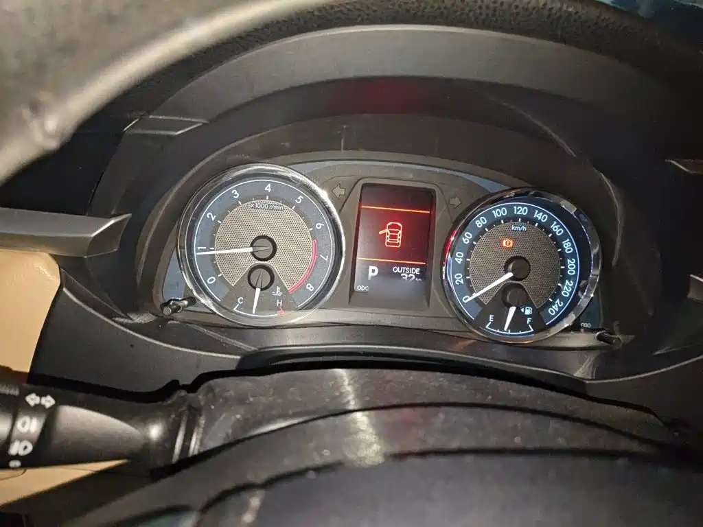 Toyota Corolla — миниатюра 4